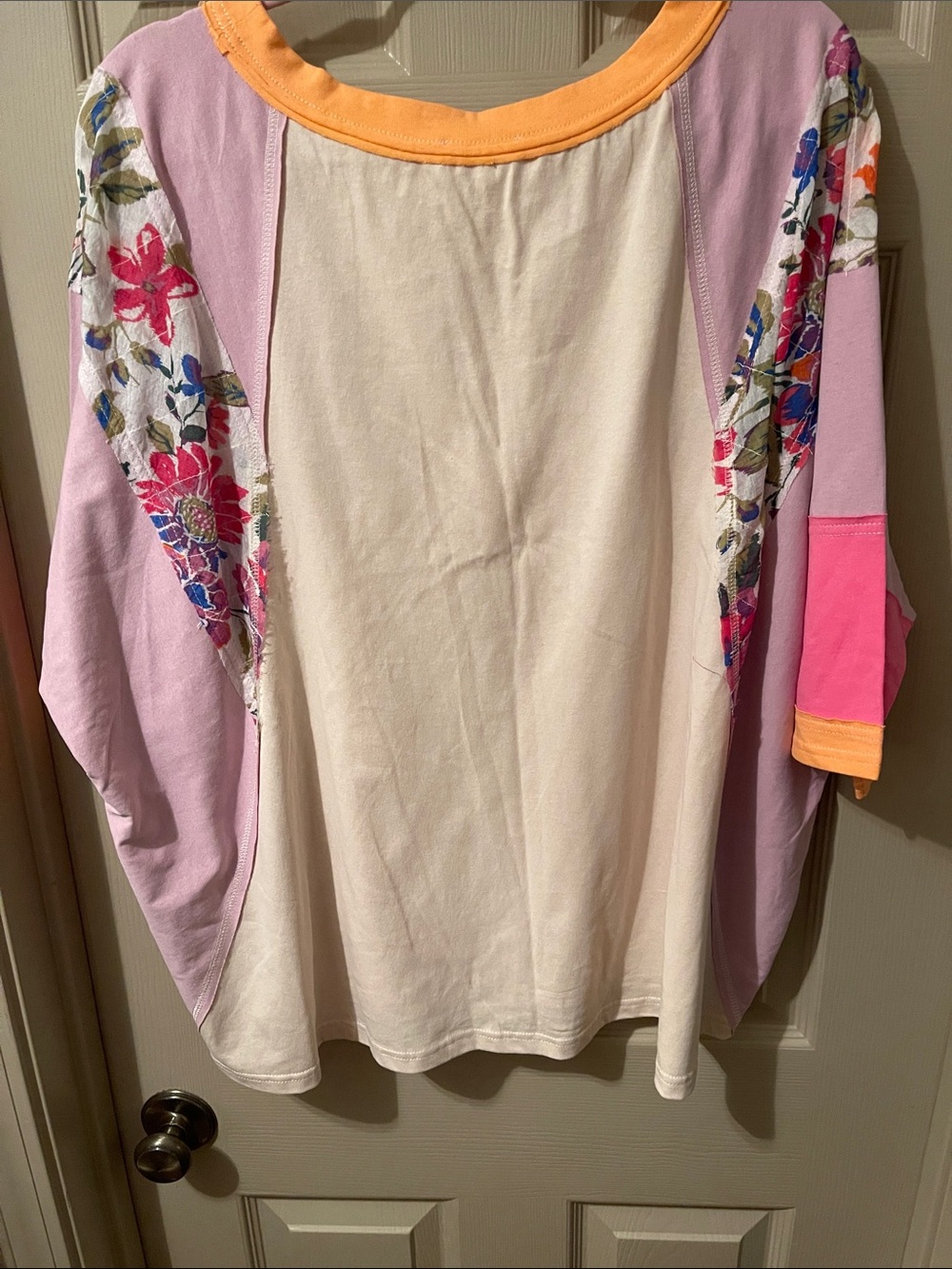 New Easel, size L, Oversized Cream & Lavender Floral Quarter length Sleeve Tee - Picture 5 of 5